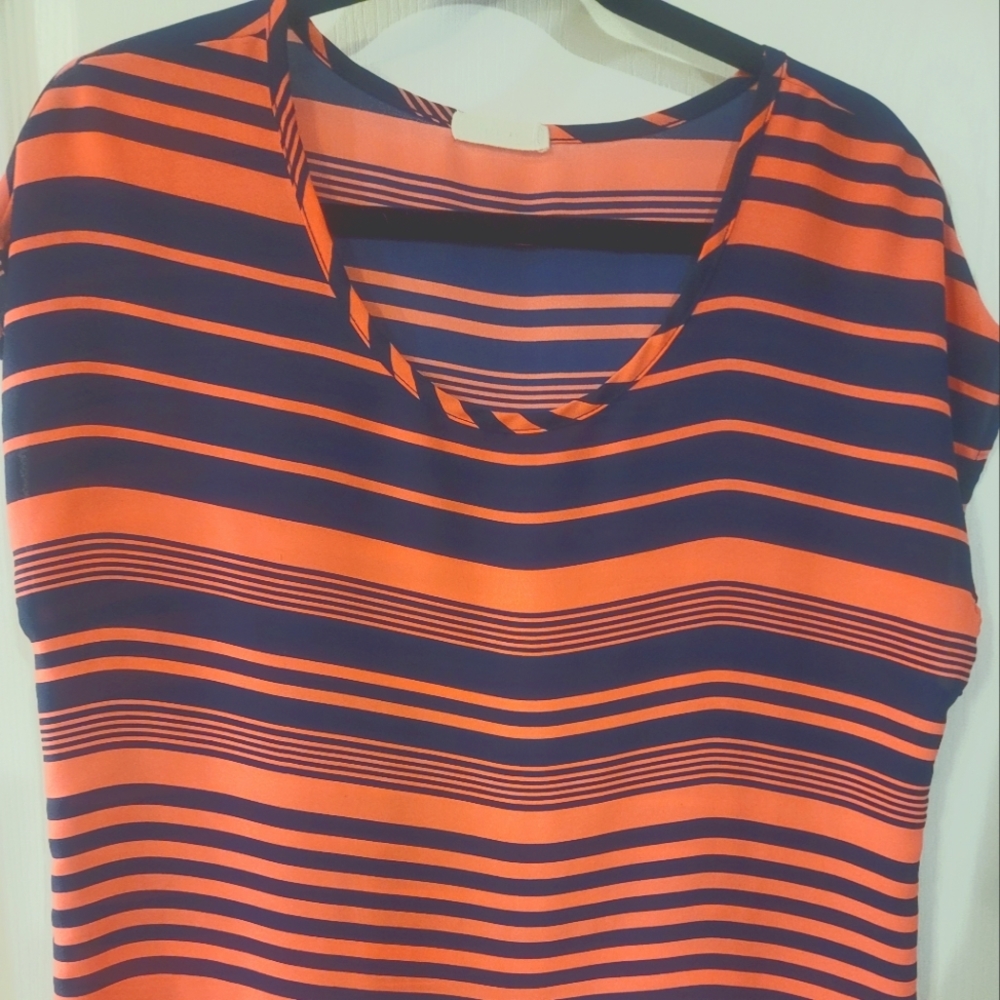 Large woman short sleeve shirt